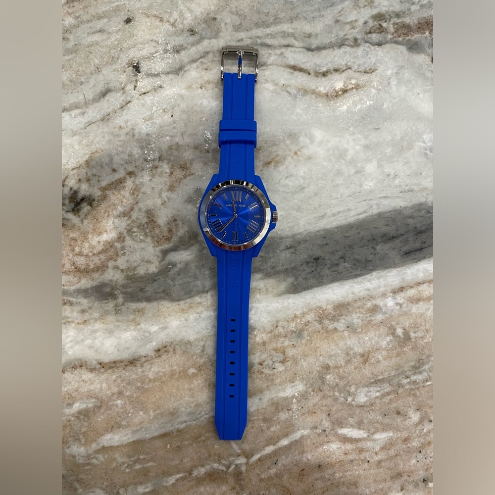 NWOT Michael Kors Womens MK2731 Bradshaw Blue Silicone